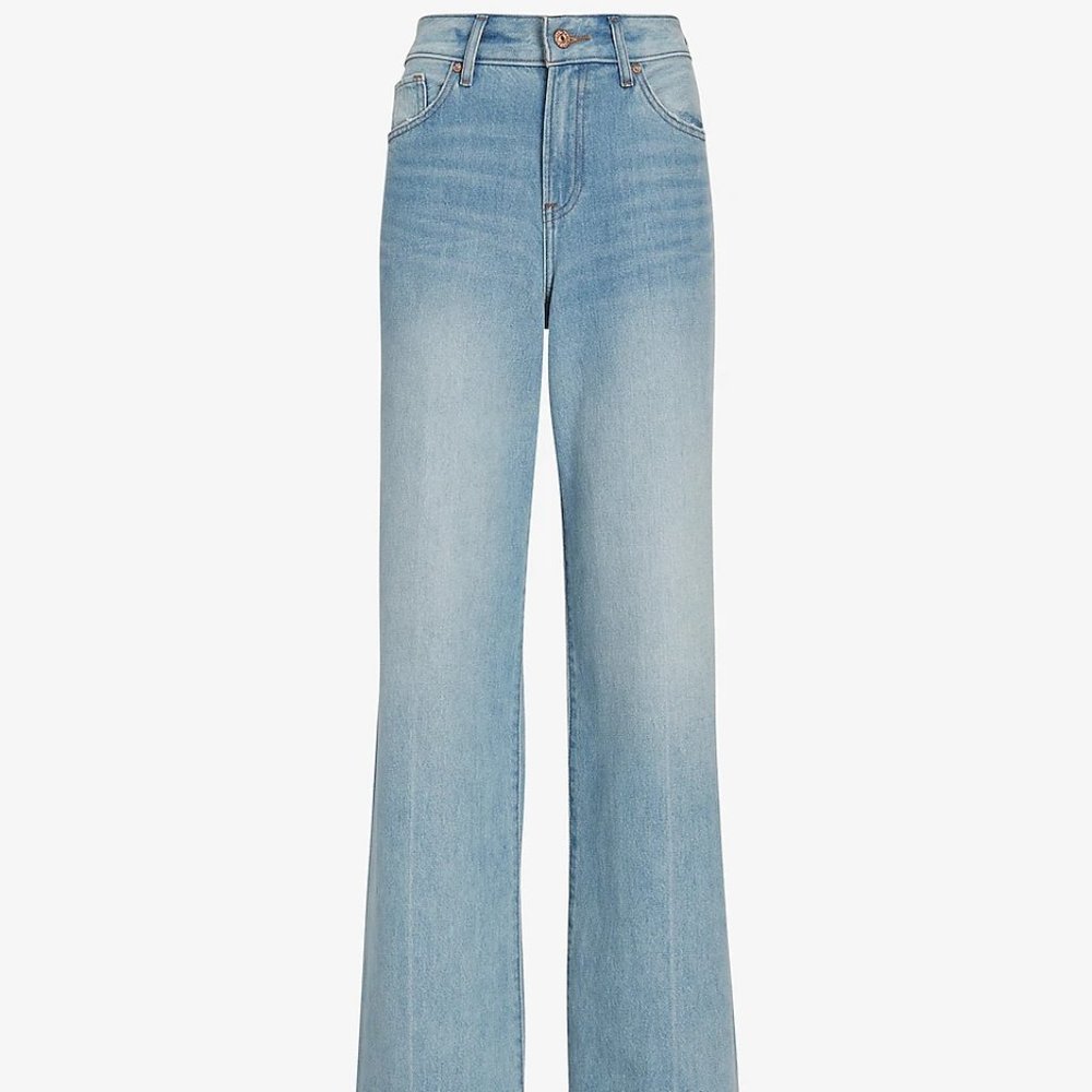 Express NWT High Waisted Light Wash Modern Wide Leg Jeans Sz14